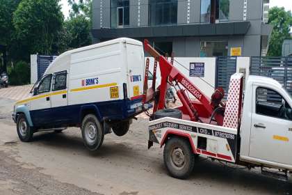 Manjeet Towing Services, Best Car Towing Service In Zirakpur, 7 Top Car Towing Service In Zirakpur, 24 Hour Car Towing Service In Zirakpur, Car Towing Service near me, Car Tochan Service In Zirakpur 